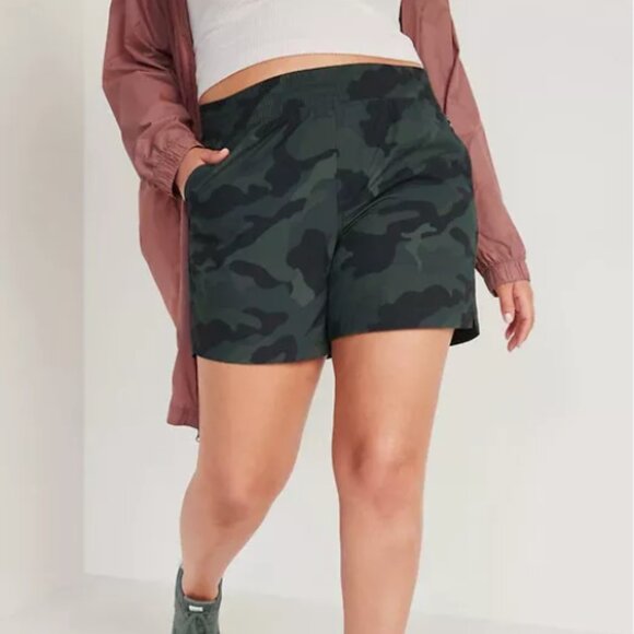 NWT Old Navy Active Go-Dry High-Rise StretchTech Shorts Olive Green Camo Women S - Picture 5 of 6